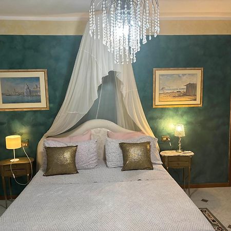 La Ca' Del Masenzi Massenzio'S House (Adults Only) Bed & Breakfast เลคโค ภายนอก รูปภาพ